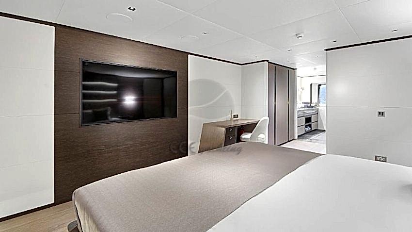 All About U 2 Yacht, Double Cabin.