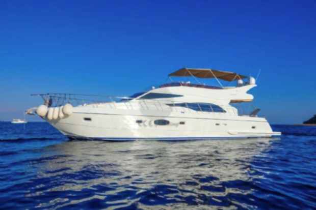 M/Y WHITE BLUE